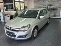 Gebraucht Opel Astra Edition 105 PS (77 kW) 2006 Silber Limousine
