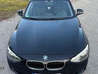 Gebraucht BMW 114 102 PS (75 kW) 2014 Schwarz Kleinwagen