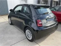 Gebraucht Fiat 500e Action 69 kW (95 PS) 2023 Onyx schwarz) (schwarz Kleinwagen