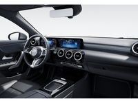 Gebraucht Mercedes A200 Advanced 150 PS (110 kW) 2024 Grau / mountaingrau (metallic) Coupé