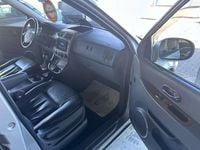 Gebraucht Kia Carnival EX 144 PS (105 kW) 2003 Cool silver Van / Kleinbus