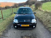 Gebraucht Renault Clio II 169 PS (124 kW) 2001 Schwarz Kleinwagen