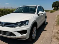 Gebraucht VW Touareg 262 PS (192 kW) 2014 Weiß SUV