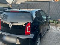 Używany VW up! 60 KM (44 kW) 2012 Czarny Hatchback