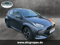 Gebraucht Toyota Yaris Connect Style 117 PS (86 kW) 2025 Grau Kleinwagen