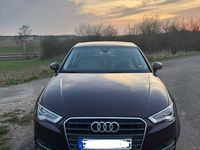 Gebraucht Audi A3 Attraction 110 PS (80 kW) 2014 Rot Limousine
