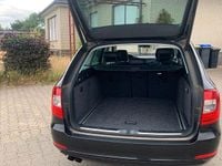 Gebraucht Skoda Superb Elegance 160 PS (117 kW) 2014 Schwarz Kombi