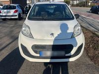 Gebraucht Peugeot 107 68 PS (50 kW) 2013 Weiß Kleinwagen