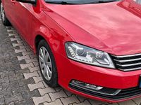Gebraucht VW Passat 140 PS (102 kW) 2013 Rot Kombi