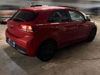 Gebraucht Kia Rio 84 PS (61 kW) 2018 Rot Limousine