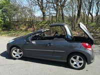 Gebraucht Peugeot 207 CC Platinum 111 PS (81 kW) 2011 Grau Cabrio