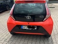 Gebraucht Toyota Aygo 69 PS (50 kW) 2014 Orange Kleinwagen