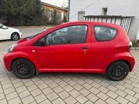 Gebraucht Toyota Aygo Basis 68 PS (50 kW) 2010 Rot Kleinwagen