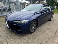 Gebraucht Alfa Romeo Giulia 150 PS (110 kW) 2018 Blau Limousine