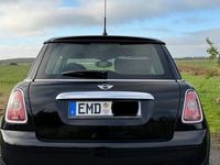 Käytetty Mini ONE Pepper 75 HP (55 kW) 2010 Musta Viistoperä