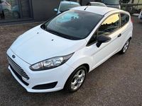 Gebraucht Ford Fiesta 60 PS (44 kW) 2014 Weiß Kleinwagen