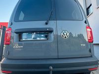 Gebraucht VW Caddy 102 PS (75 kW) 2018 Grau Van / Kleinbus