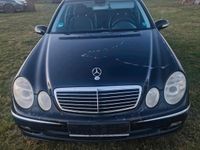 Gebraucht Mercedes E240 177 PS (130 kW) 2004 Schwarz Kombi