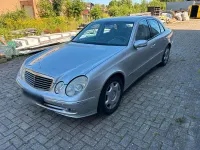 Gebraucht Mercedes E220 Avantgarde 150 PS (110 kW) 2005 Silber Limousine