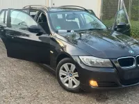 Gebraucht BMW 320 136 PS (100 kW) 2011 Schwarz Kombi
