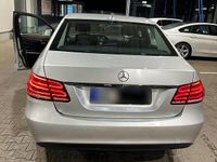 Gebraucht Mercedes E220 170 PS (125 kW) 2013 Silber Limousine