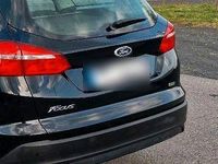 Usata Ford Focus 125 CV (91 kW) 2015 Nero Station wagon