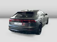 Gebraucht Audi Q8 S-Line 394 PS (289 kW) 2026 Grau SUV