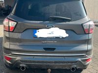 Gebraucht Ford Kuga Vignale 179 PS (131 kW) 2017 Grau SUV