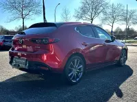 Gebraucht Mazda 3 Selection 122 PS (89 kW) 2019 Rot Limousine