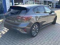 Gebraucht Ford Focus Titanium 125 PS (91 kW) 2024 Magnetic grau Limousine