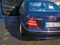 Gebraucht Mercedes C220 150 PS (110 kW) 2004 Andere farben Coupé