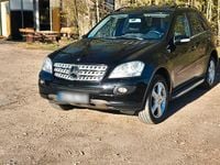 Gebraucht Mercedes ML320 224 PS (164 kW) 2008 Schwarz SUV