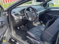 Gebraucht Opel Astra GTC Sport 179 PS (131 kW) 2010 Schwarz Limousine