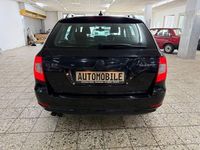 Gebraucht Skoda Superb 170 PS (125 kW) 2012 Schwarz Kombi