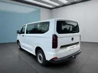 Second-hand VW Multivan 150 CP (110 kW) 2025 Alb Monovolum