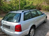 Używany Audi A4 101 KM (74 kW) 1998 Srebrny Kombi