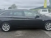 Gebraucht Opel Astra Elegance 131 PS (96 kW) 2022 Schwarz Kleinwagen