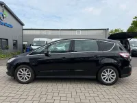 Gebraucht Ford S-MAX Titanium 179 PS (131 kW) 2017 Schwarz Van / Kleinbus