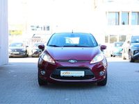 Gebraucht Ford Fiesta Titanium 82 PS (60 kW) 2011 Rot Kleinwagen