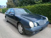 Gebraucht Mercedes 200 116 PS (85 kW) 2000 Blau Limousine