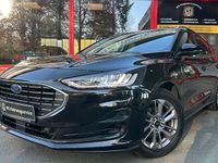 Käytetty Ford Focus Titanium 125 HP (91 kW) 2022 Musta Farmari