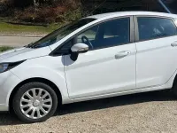 Gebraucht Ford Fiesta 82 PS (60 kW) 2014 Weiß Kleinwagen