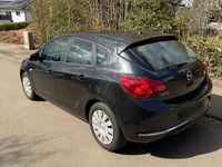 Gebraucht Opel Astra 116 PS (85 kW) 2014 Schwarz Limousine