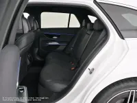 Gebraucht Mercedes E200 AMG 204 PS (150 kW) 2025 Weiß Kombi