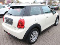 Second-hand Mini ONE 102 CP (75 kW) 2016 Alb Hatchback
