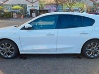 gebraucht Ford Focus 1,0 MHEV ST-Line GJR Sync4