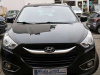 gebraucht Hyundai ix35 2WD Style*2HAND*SHZ*PDC*KLIMAAUT*8FachBereift*uvm