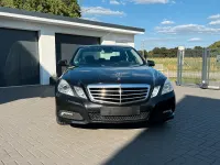 Gebraucht Mercedes E250 Avantgarde 204 PS (150 kW) 2009 Schwarz Limousine