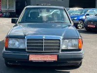 Gebraucht Mercedes E220 150 PS (110 kW) 1993 Grau Coupé