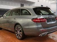 Gebraucht Mercedes E300 306 PS (225 kW) 2022 Grau Limousine